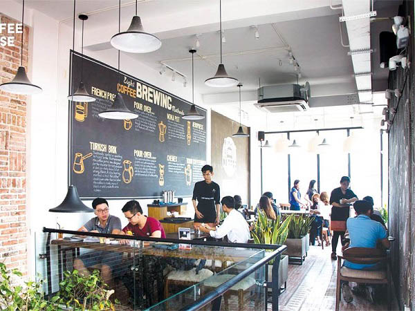 Cách chọn tên quán cafe mệnh Kim phù hợp với phong cách thiết kế