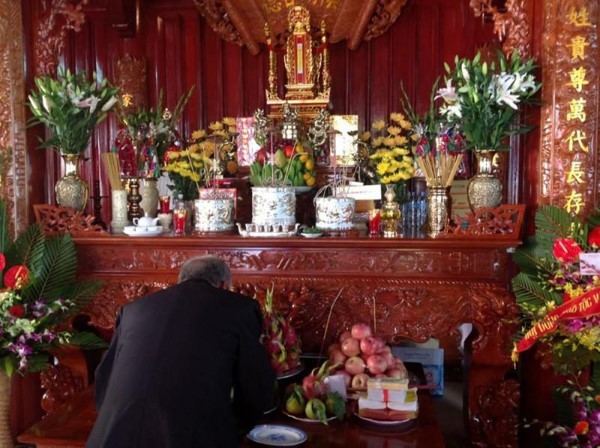 Bài văn khấn an vị bàn thờ mới
