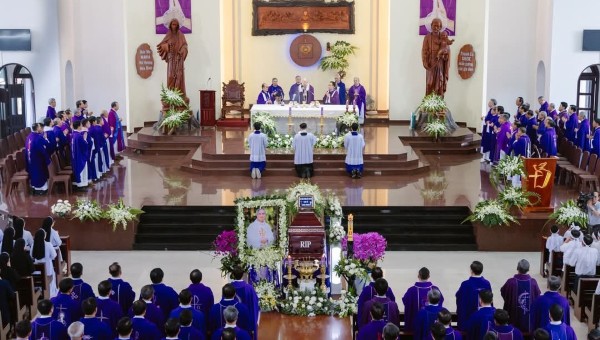 Lễ an táng gắn liền với nhiều tín ngưỡng và tôn giáo khác nhau